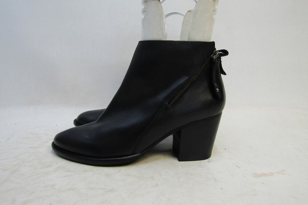 Blondo Womens Size 10 M Black Leather Zip Ankle Fashion Boots Booties